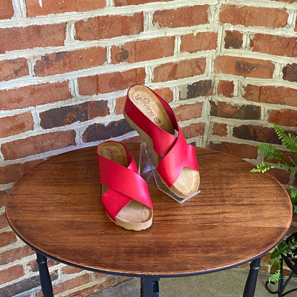 Yokono Red criss-cross wedge sandals, size 8, never worn